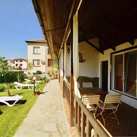 Yanevi Villa Lozenets