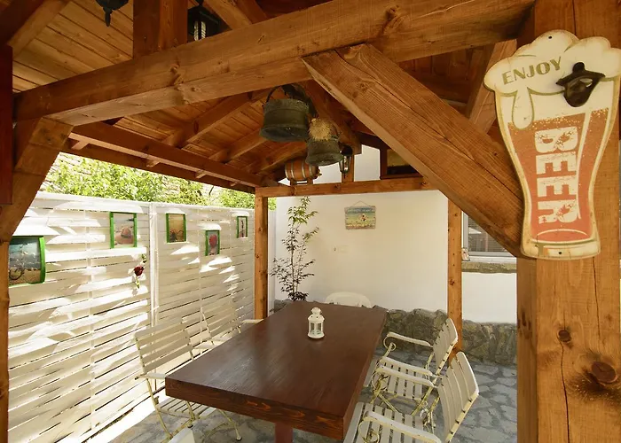 Yanevi Villa Lozenets